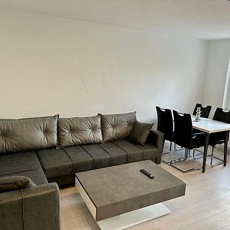 Flexible, Schoene Und Gut Aussehende Feriensuite Reutlingen Exterior foto